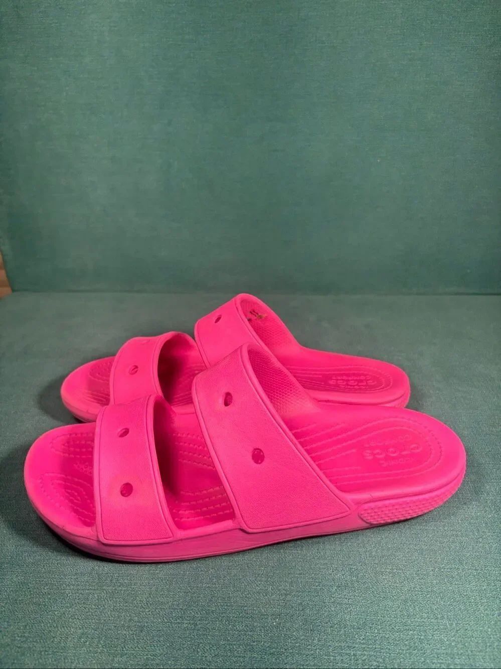 Crocs Classic Sandal Hot Pink Mens Size 9 Womens 11 Two Strap Slides